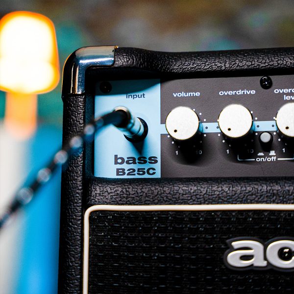 close up of B25C combo bass amp plugin input, volume and overdrive